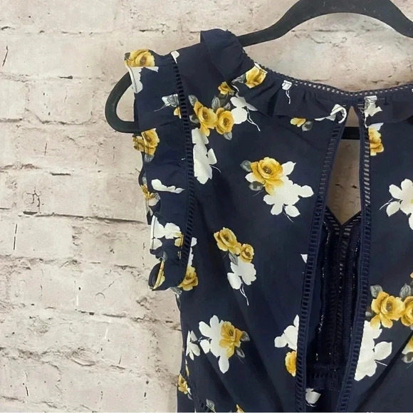 J By J.O.A Medium Navy Blue Floral Ruffle Top Cut Out Yellow White Bow Crop M - Picture 6 of 8